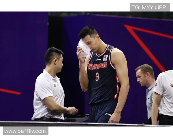 易建联继续征战CBA：广东男篮的王牌归来