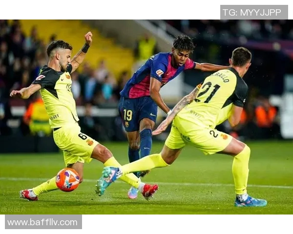 梅西连续3场进球破纪录,巴萨领跑西甲积分榜 梅西连续3场进球破纪录,巴萨领跑西甲积分榜